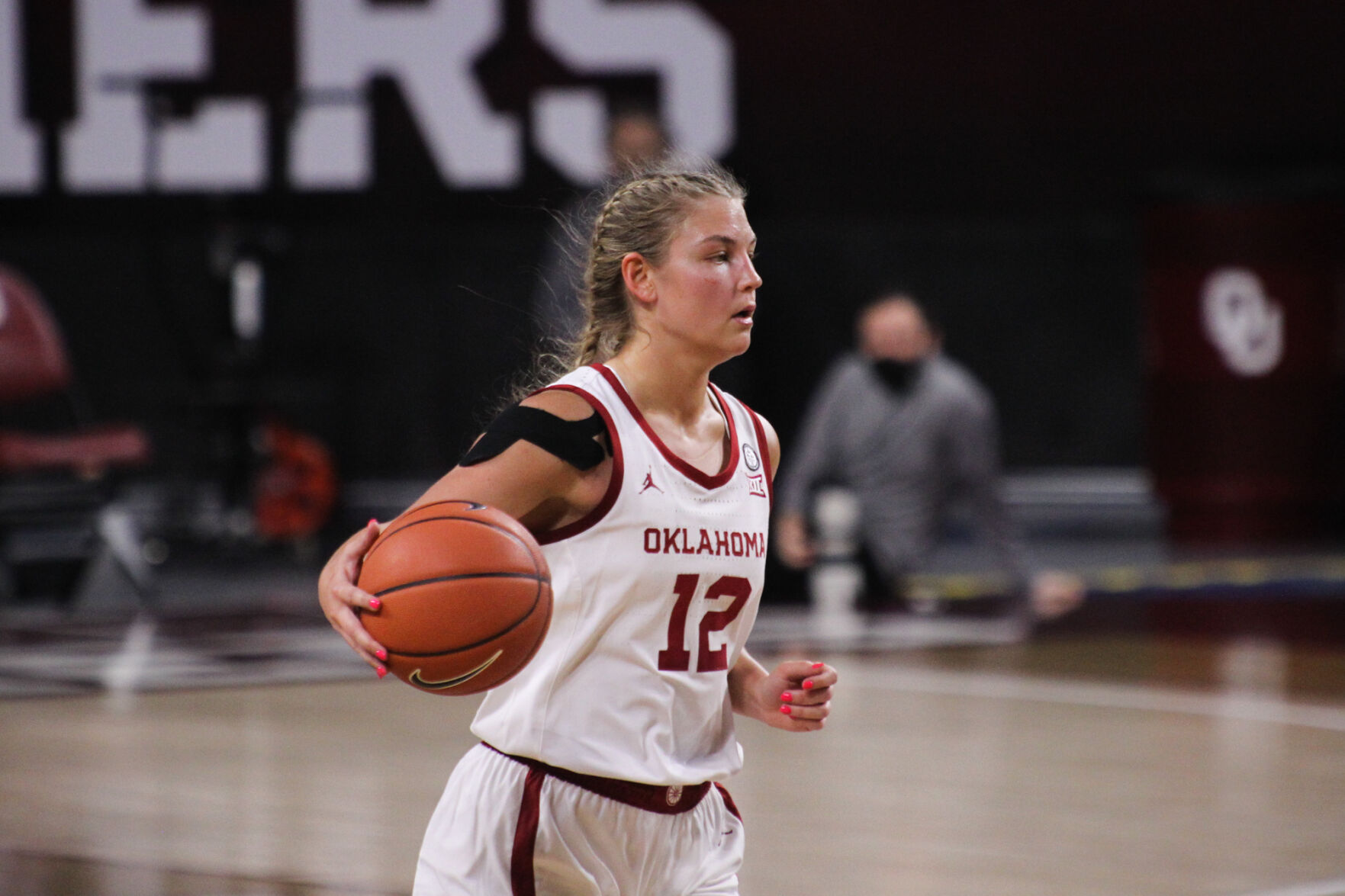 Sophomore Guard Gabby Gergory